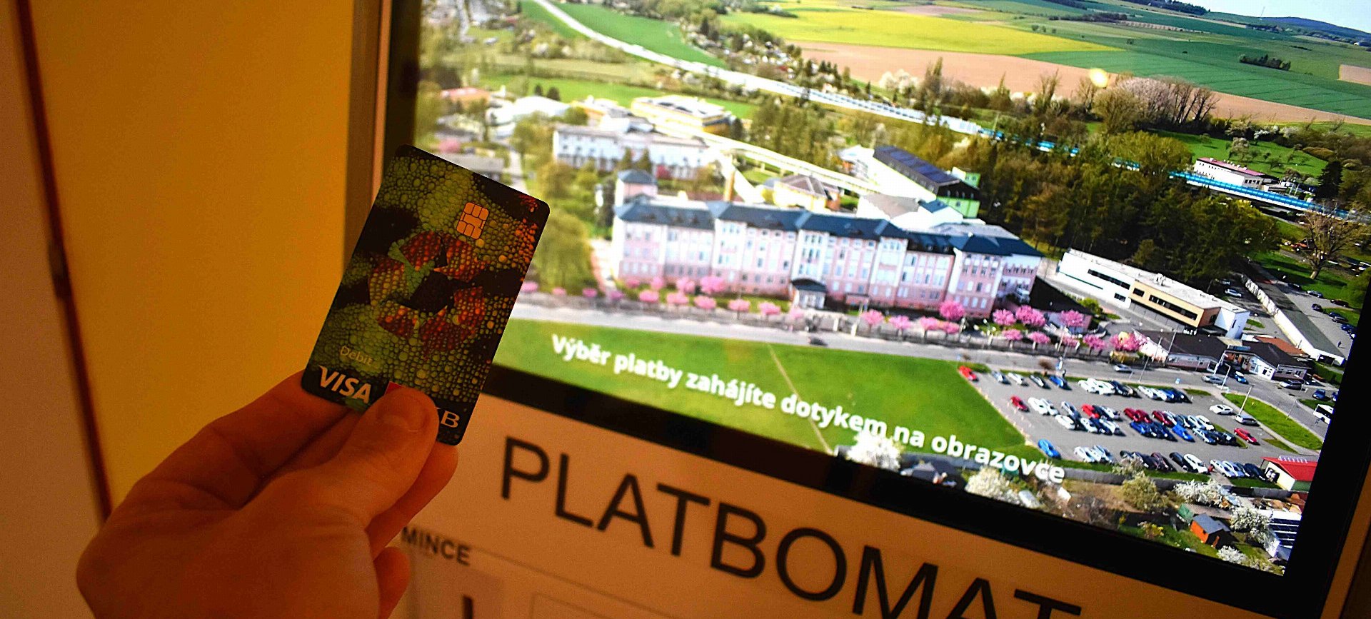 Platbomat: novinka na centrálním příjmu krnovské nemocnice