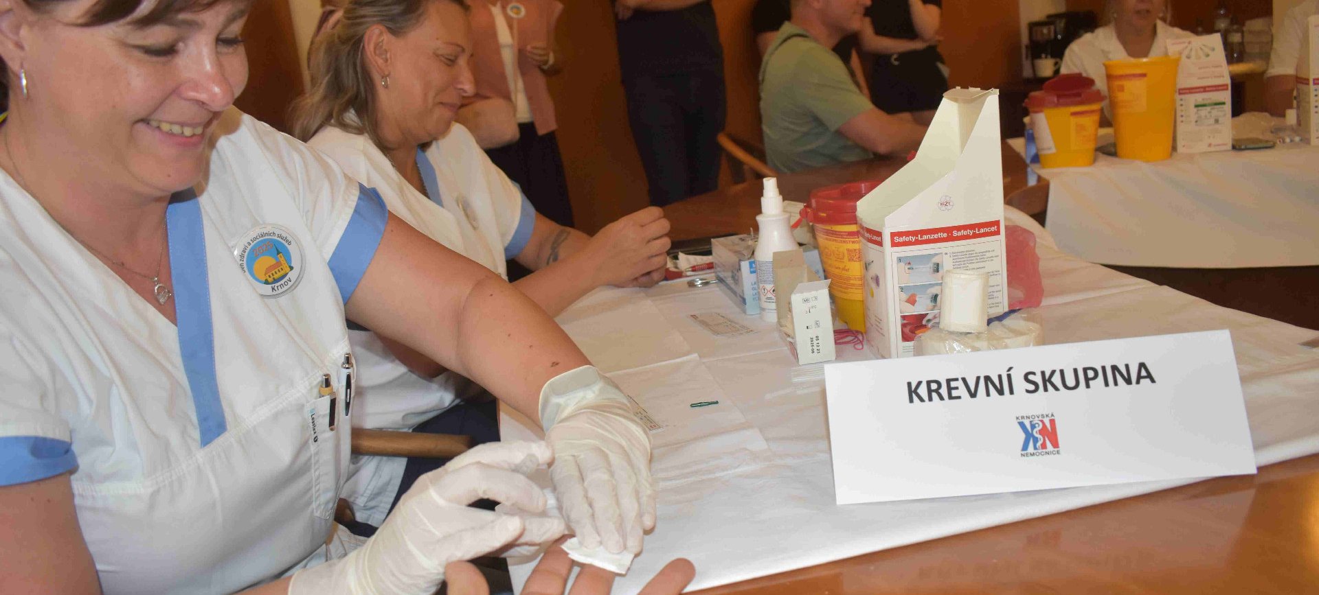 Krnovské náměstí i radnici oživil Den zdraví a sociálních služeb