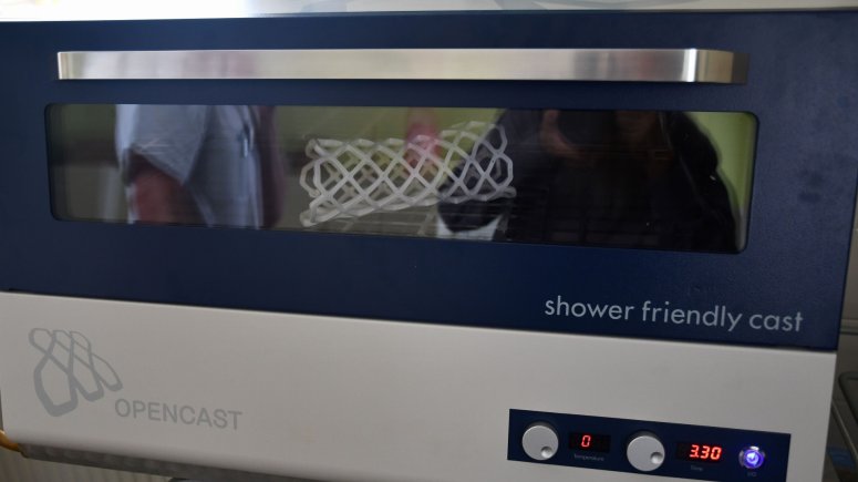 Speciální fixace OPENCAST umožňuje koupání. 