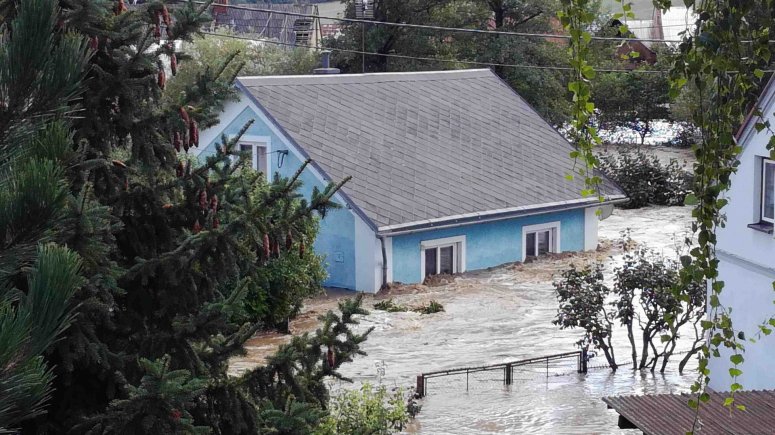 Sbírka na pomoc zaměstnancům. 