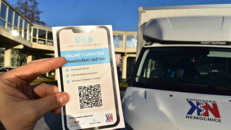 Tlumočení do znakového jazyka.