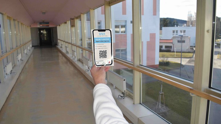 tlumočení do znakového jazyka