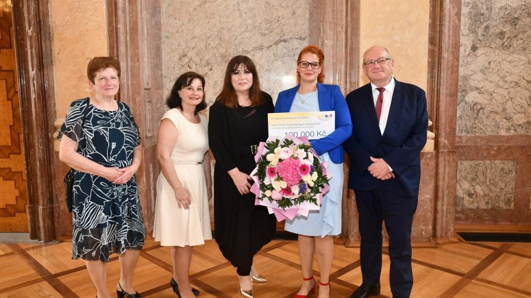 Cena Alice Masarykové